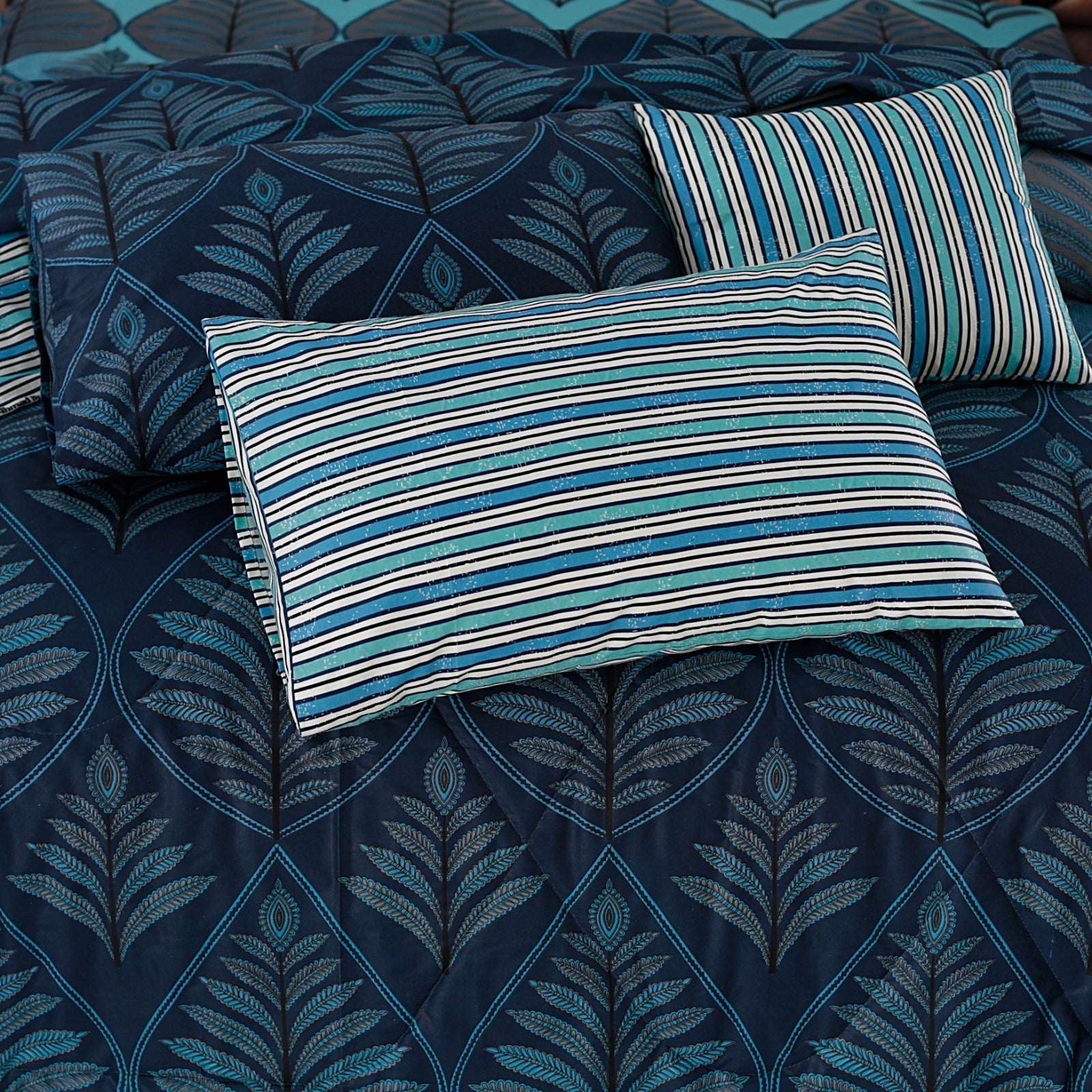 7 Pcs Comforter Set King Size Design KCC 004